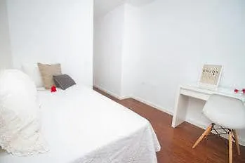 Lc Obispo Suites מלון 3*