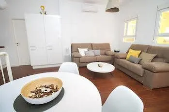 Lc Obispo Suites מלון 3*